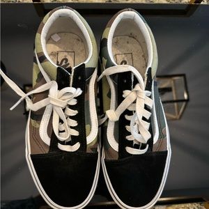 Vans Old Skool Woodland Camo Unisex
Low Cut Sneaker Camouflage Blk Hard to find
